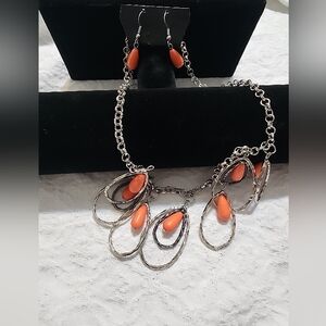 Peach necklace with earrings